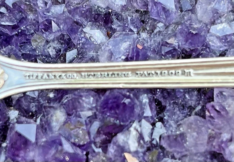 Cuchara de colección Tiffany & Co. Sterling Demitasse St. Dunstan (1909 - monograma F) 4" Foto 4 de 4