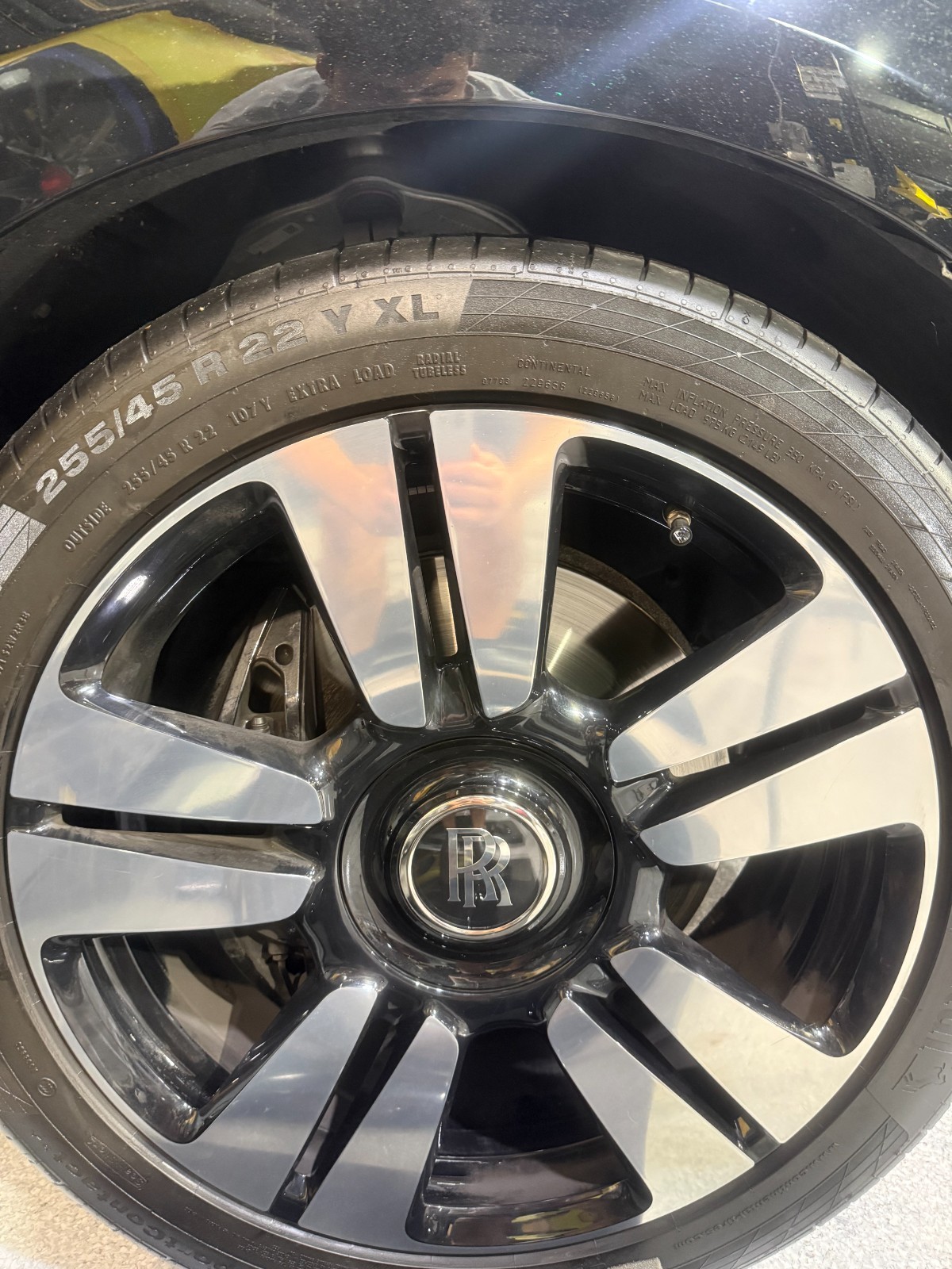 Rolls-Royce Cullinan OEM 22" Wheels & Continental Tires Set 4 Take-Off 0 Mile