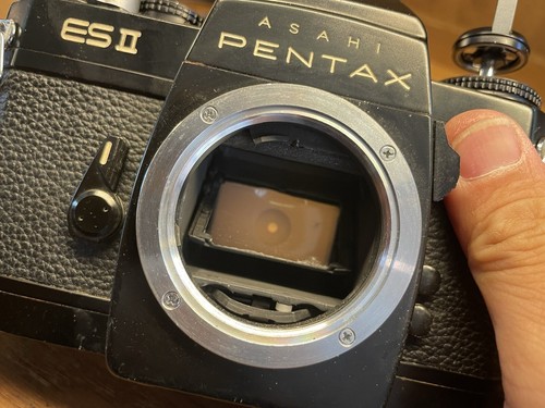 *Near Mint ++* Pentax ESII ES II Black Film Camera SMC Takumar 55mm F/1.8 /Japan - Picture 14 of 18