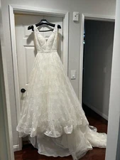 Wedding Gown David Tutera Size 4 Gorgeous Glam Princess dress Designer 