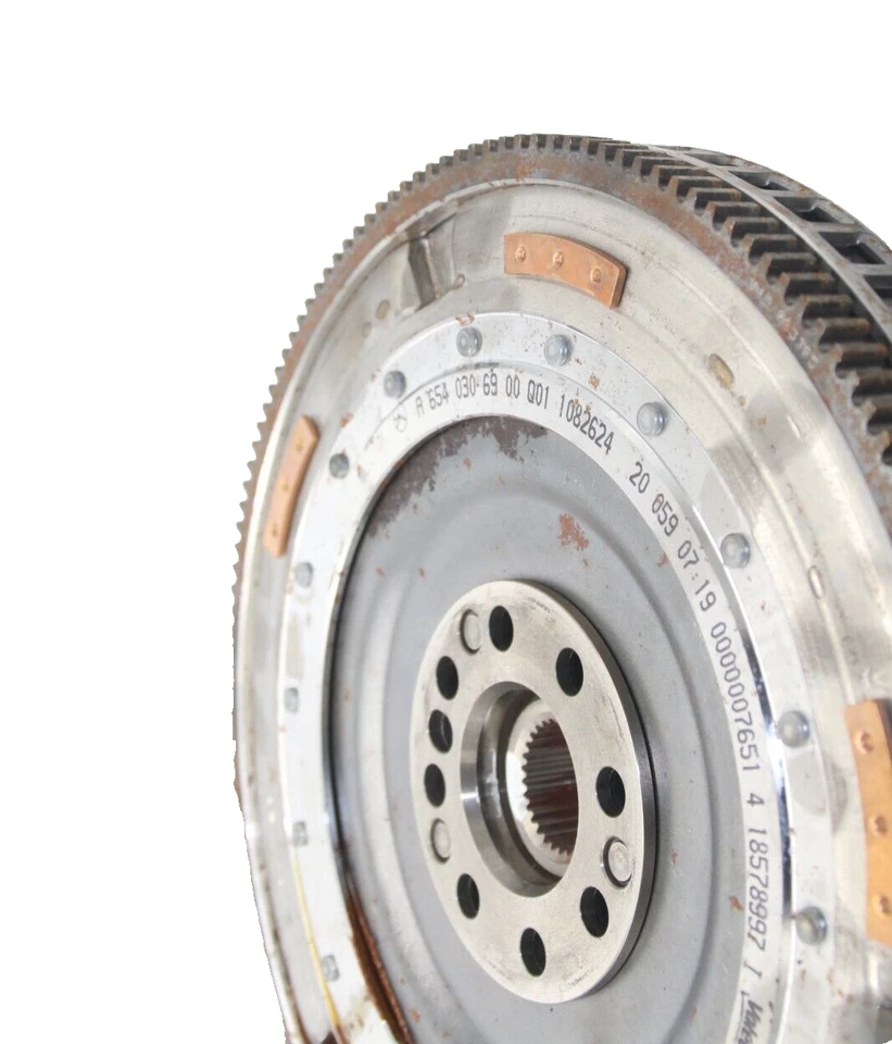 Schwungrad mit Schraubensatz VALEO für MERCEDES-BENZ A6540306900 - Bild 2 von 4