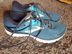 brooks adrenaline gts 18 womens 10.5