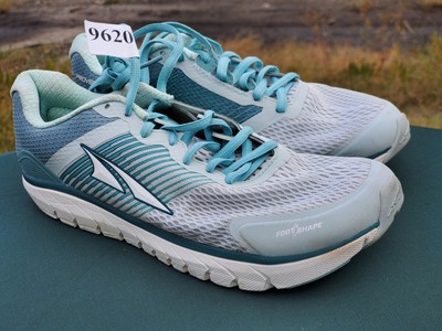 go up a size in running shoes