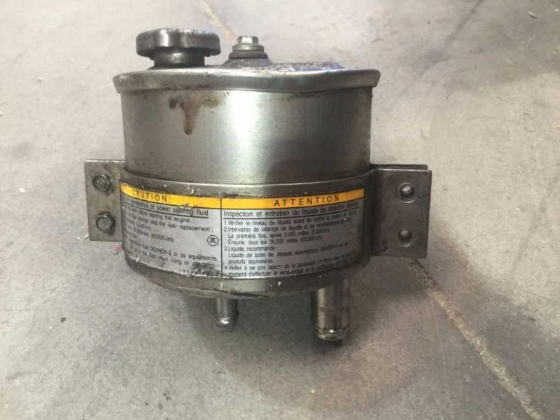 Depósito de dirección asistida 08 Hino 268 7,7 L 10 k PBV 133 k Foto 3 de 4