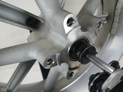 Harley-Davidson 2006 V Rod VRSCR Rear Wheel 10 Spoke Cast Alloy