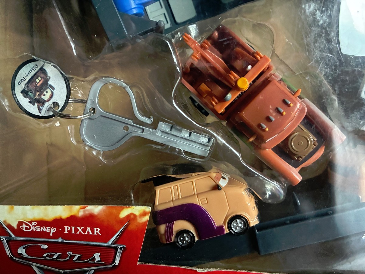 DISNEY CARS 2 Key Chargers Launch TOKYO PLAYSET 2011 Disney Store