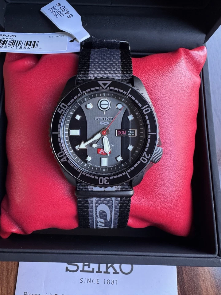 Seiko 5 Sports Honda Cub Edición Limitada SRPJ75 Foto 2 de 4