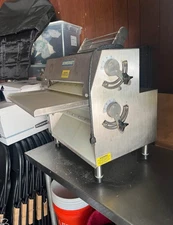 Somerset CDR-2000 dough sheeter 115v (warranty)