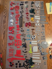 LEGO LEGENDS OF CHIMA: Cragger's Command Ship (70006)