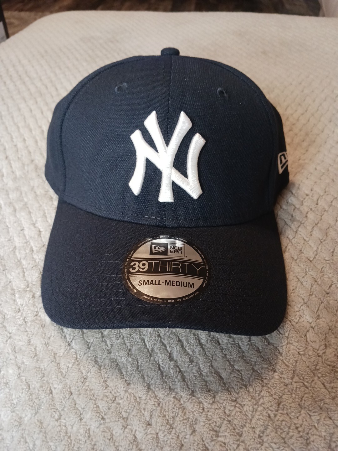 New York Yankees Hat Cap S/M 39Thirty Flex Stretch Fitted Navy w/white Logo