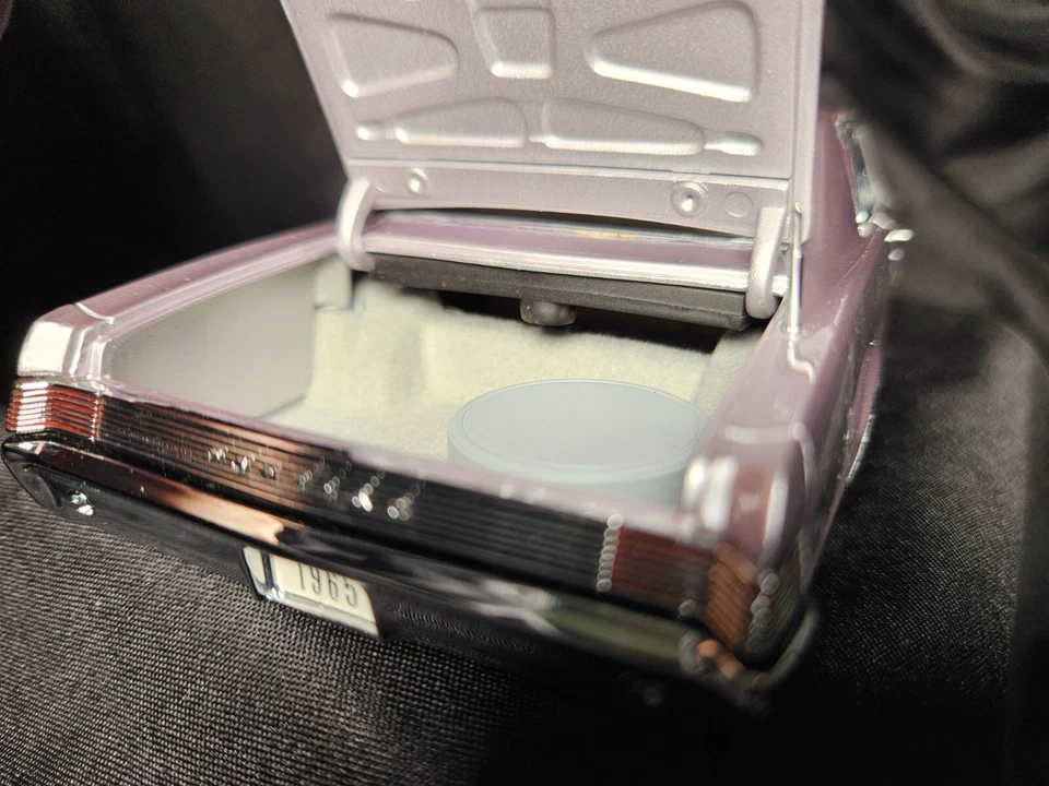 Danbury Mint 1965 庞蒂亚克 GTO 薰衣草 1: 24 比例 Inv. #3199 — 第 4/4 张图片