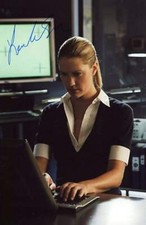 Lauren Lee Smith ACTRESS autograph, signed photo