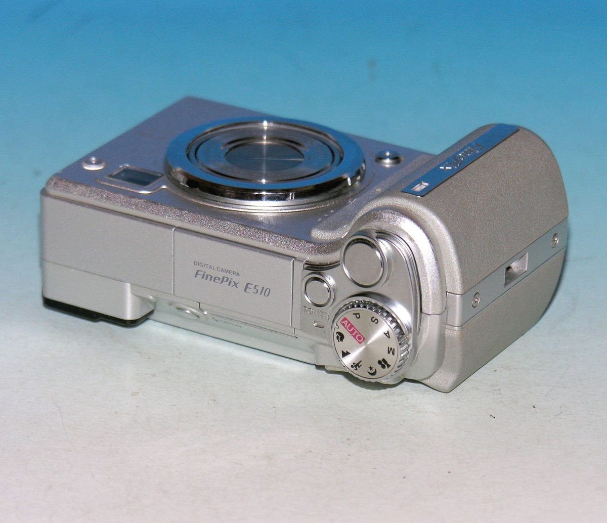 Reconditioned - Fujifilm Finepix E510 5.2MP Digital Camera