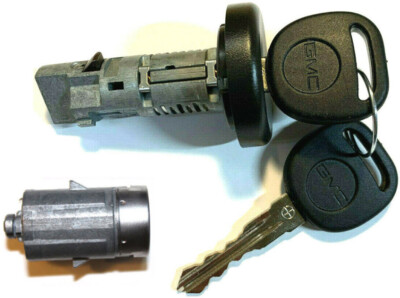 GM OEM Ignition & Door Lock Cylinder Set With 2 GMC Logo Keys (Strattec)