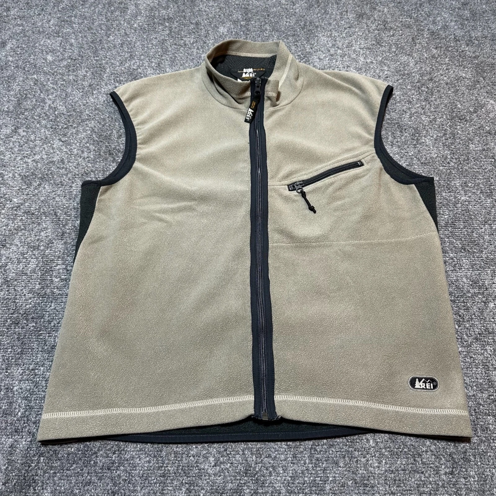 REI Vest Mens Large Beige Full Zip Mock Neck Pockets Fleece Outdoor Hiking