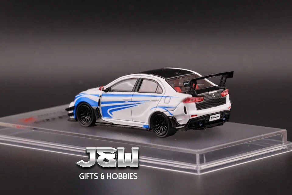 Modelo CM Mitsubishi Lancer EVO X Blanco Varis Cuerpo Ancho 1/64 Foto 3 de 4