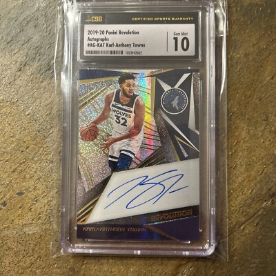 2019-20 Panini Revolution - Autographs Karl-Anthony Towns #AG-KAT 
