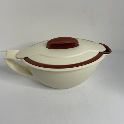 3 pc. Tupperware Insulated Heat & Serve Gravy Boat with Lid 5168A, 5169A, 5170A