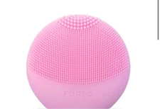 FOREO FOFO LUNA PLAY SMART 2 FACIAL CLEANSING DEVICE BRUSH PINK Skincare