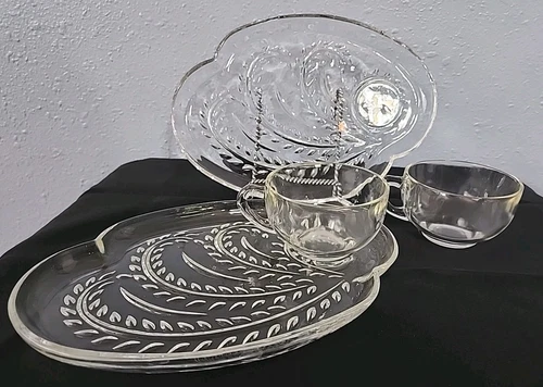 Federal Glass Homestead Hospitality Snack Sets Wheat Vintage 2 Cups 2 Plates