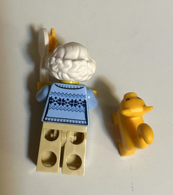 Lego Town City Minifigure Grandmother Fair Isle Sweater White +Cat 60134 CTY0660