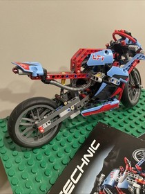 LEGO TECHNIC: Street Motorcycle (42036) Complete Gently Used Retired
