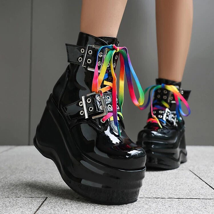 Botas al tobillo punk occidentales con plataforma con cordones y hebilla y tacón de cuña alto con plataforma para mujer Foto 4 de 4