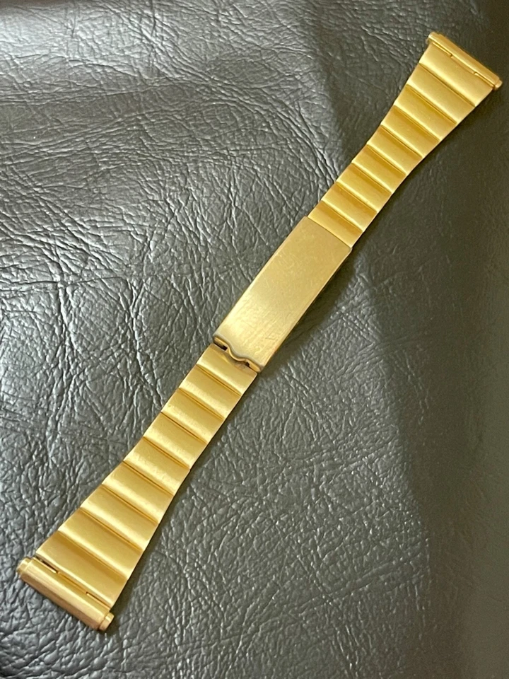 JB Champion USA ladies vintage Satin Gold Finish watch band adjusts 16mm to 18mm - Image 2 of 4