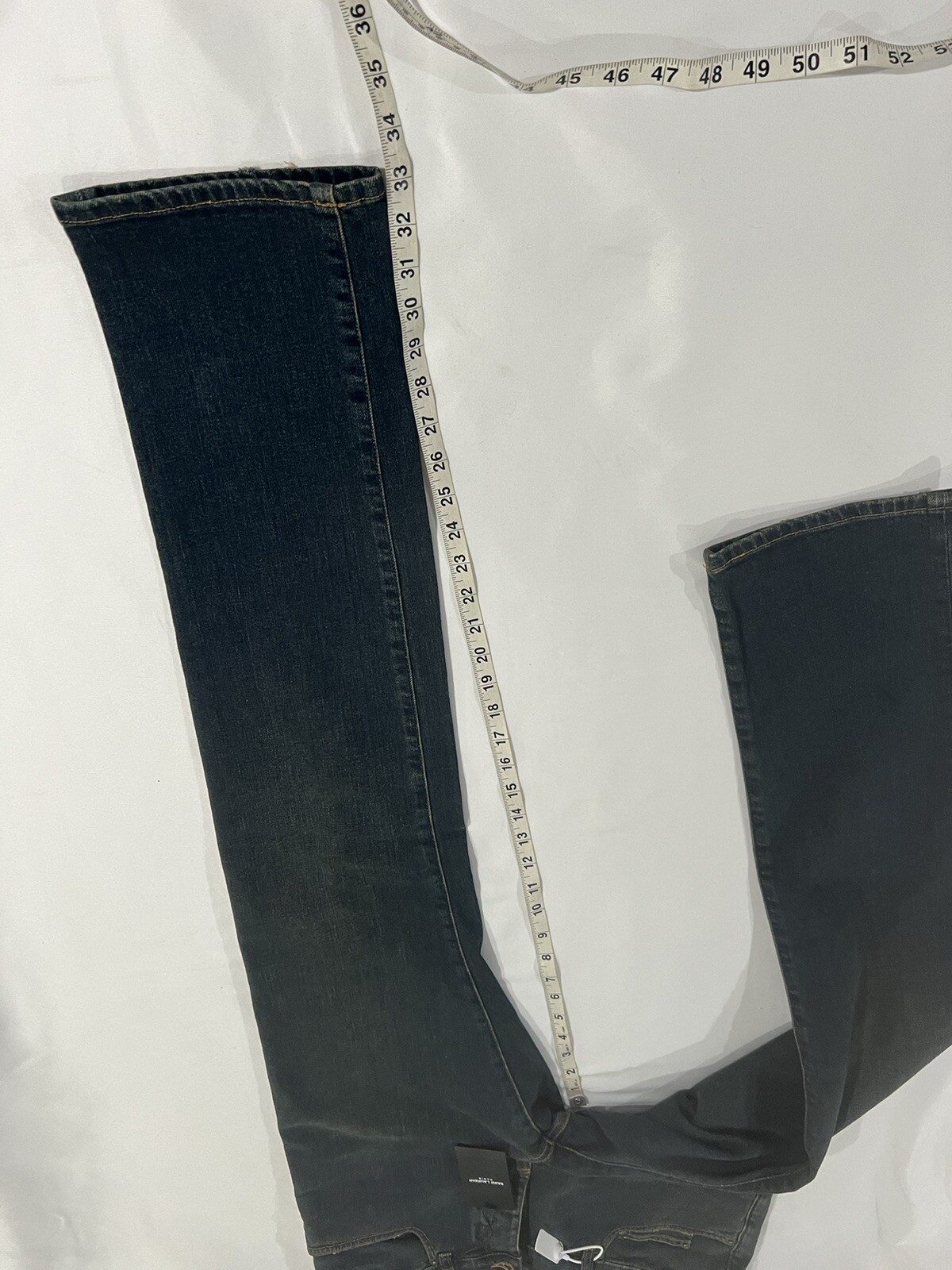 Jeans Saint Laurent Jedi Slimane. 33. $850