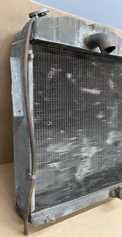 Plymouth P5 P6 Road King Deluxe 1938 Radiator Core (For Parts) - Image 3 of 4