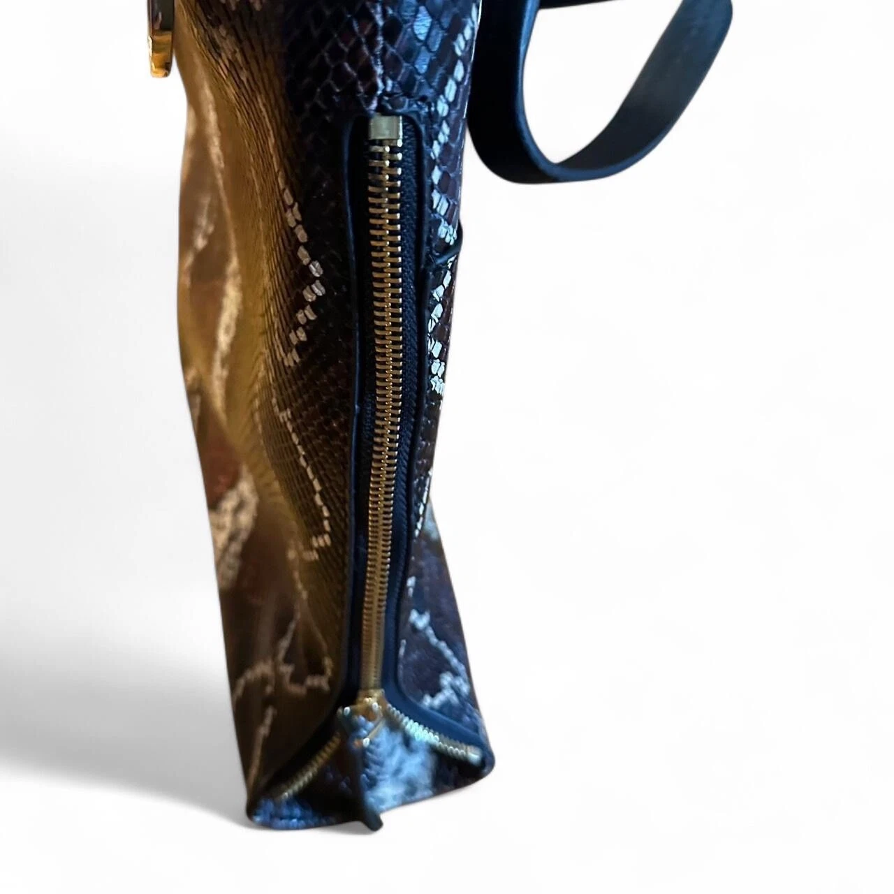 vince camuto snake print shoulder bag