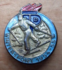 EAST GERMANY (DDR) - VINTAGE WINTER SPORT 1954-55 BADGE
