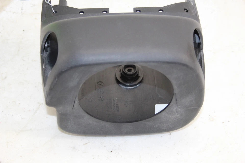 Cubierta de embellecedor de cubierta de dirección Cadillac CT4 2020-2022 FABRICANTE DE EQUIPOS ORIGINALES Foto 2 de 4