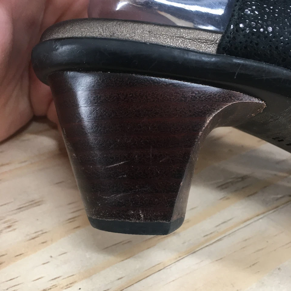 Босоножки Aravon женские 7 D Medici с Т-образным ремешком черные кожаные с открытым носком на кубинских каблуках - Изображение 4 из 4