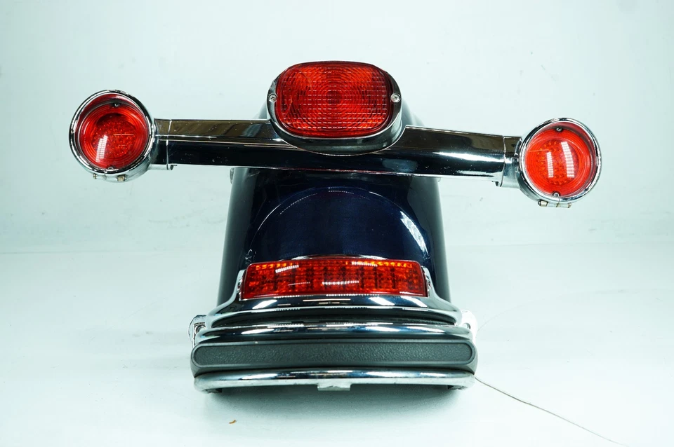 Luz de señal de giro LED 1379 12 para guardabarros trasero Harley Electra Ultra Touring OEM 1379 Foto 2 de 4