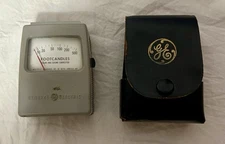Vintage GE Footcandle Light Meter Type 213 – Working w/ Leather Case – USA 