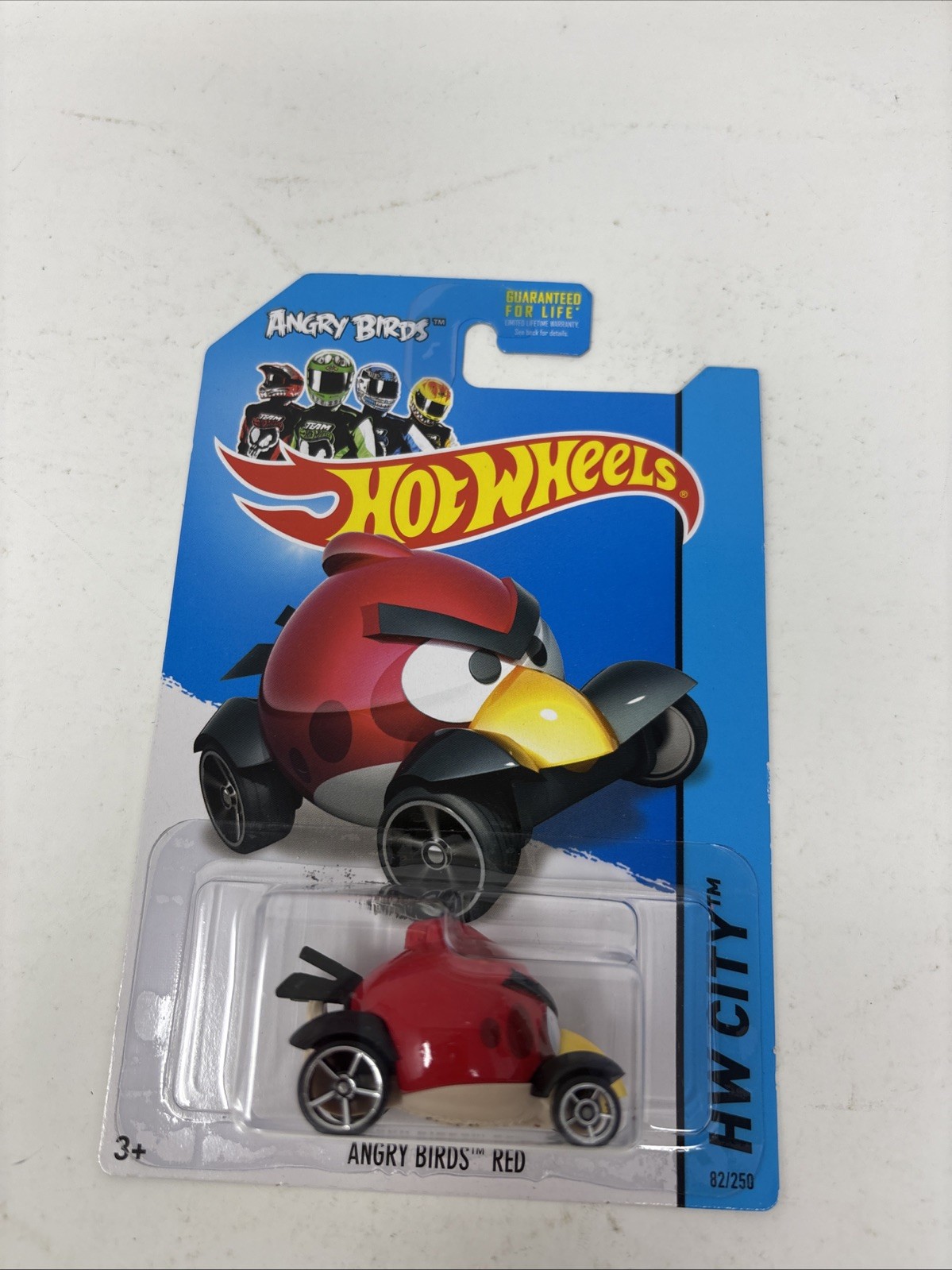 HOT WHEELS 2014 Main Line #82/250 Angry Birds RED HW City
