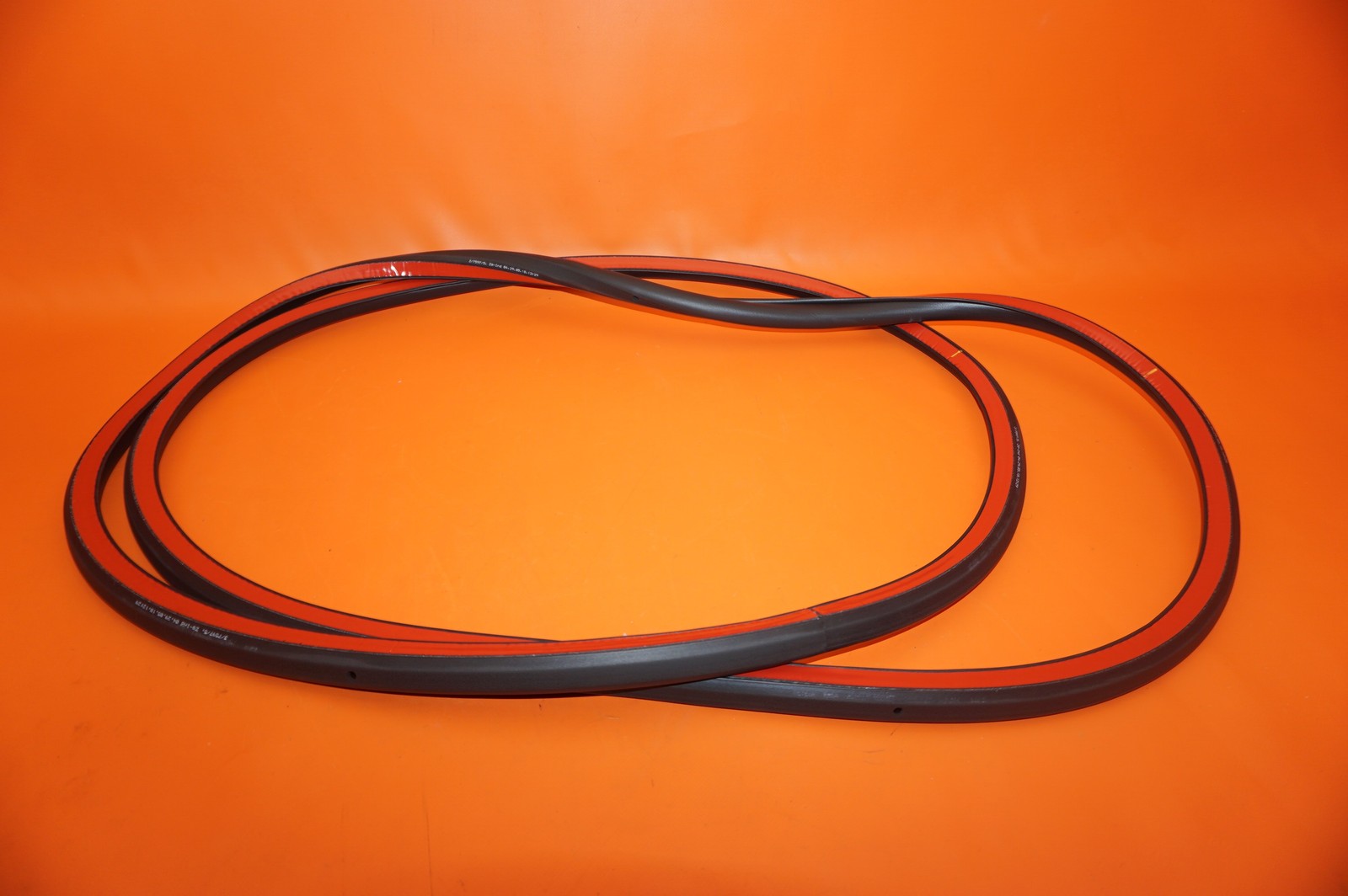 ROLLS ROYCE GHOST DOOR WEATHER STRIP RIGHT REAR 2015 2016 2017 2018 51767200328