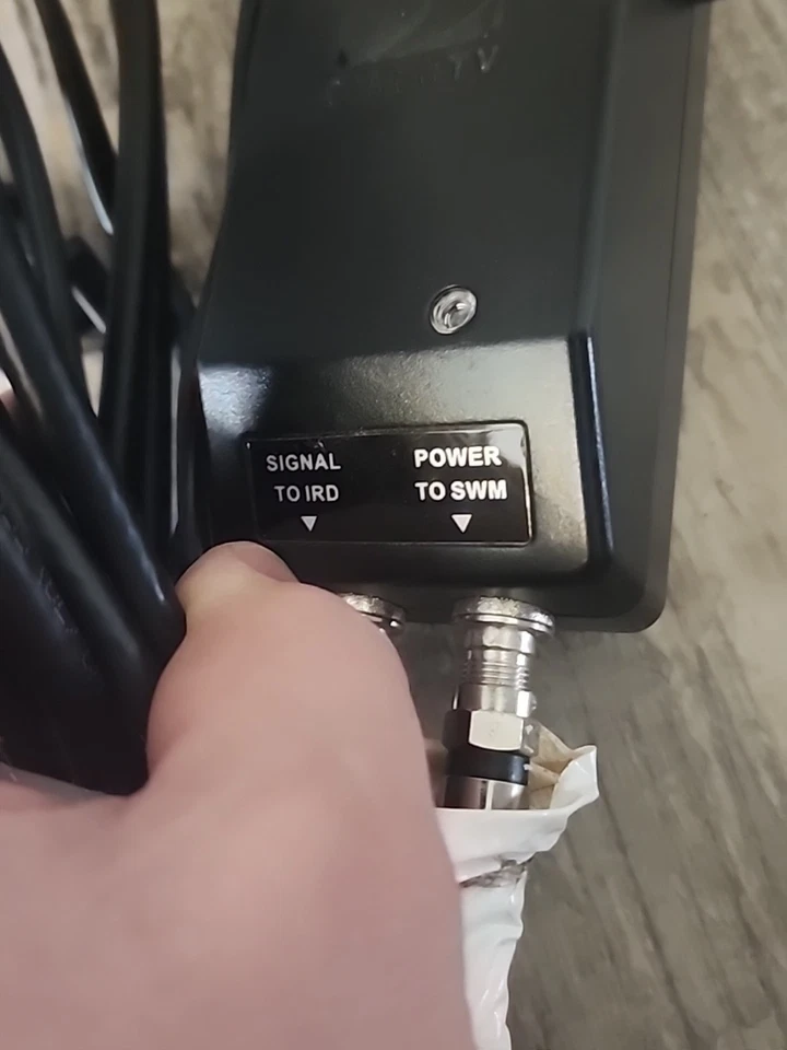 ORIGINAL SWIM DIREC TV PI21R3 - 16 POWER INSERTER 21V TESTED AND WORKING - Image 2 of 4