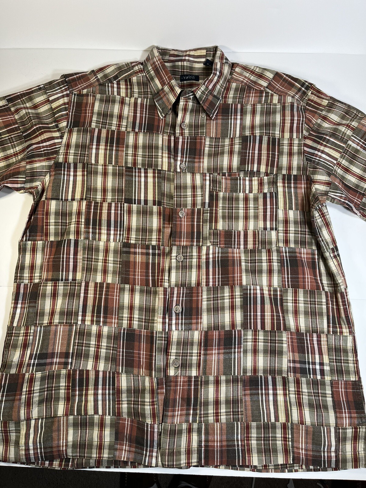 IZOD Men’s Patchwork Button Down Short sleeve Shi… - image 1