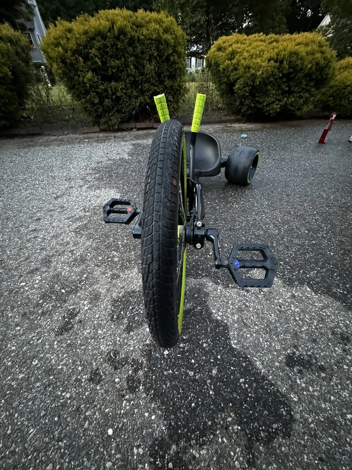 Triciclo máquina verde Huffy 98305 20 pulgadas Foto 2 de 3