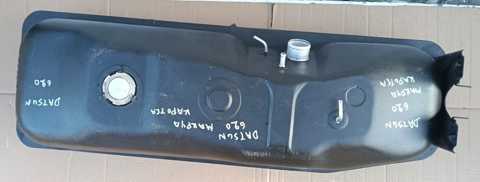 NISSAN DATSUN 620 P/U MODO UTE 1976 78 TANQUE DE COMBUSTIBLE PLATÓN LARGO J15 USADO  Foto 2 de 4