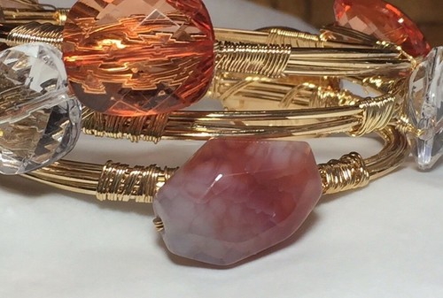 Lot/4 Piece Gold Tone Chunky Bracelets Earrings Assorted Bangle Orange Pink - Picture 7 of 10