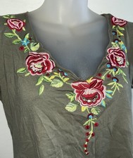 JOHNNY WAS Olive Green Embroidered Rhinestone Floral V-neck Tee T-shirt Top-Sz M