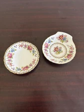 2 Royal Grafton MALVERN Bone China Oyster Shell Dish Fruit Sauce Bowl Gold Trim