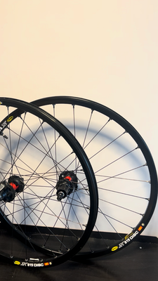 Mavic XM 819 DISC UST DT Swiss 240/340s Wheel set 26