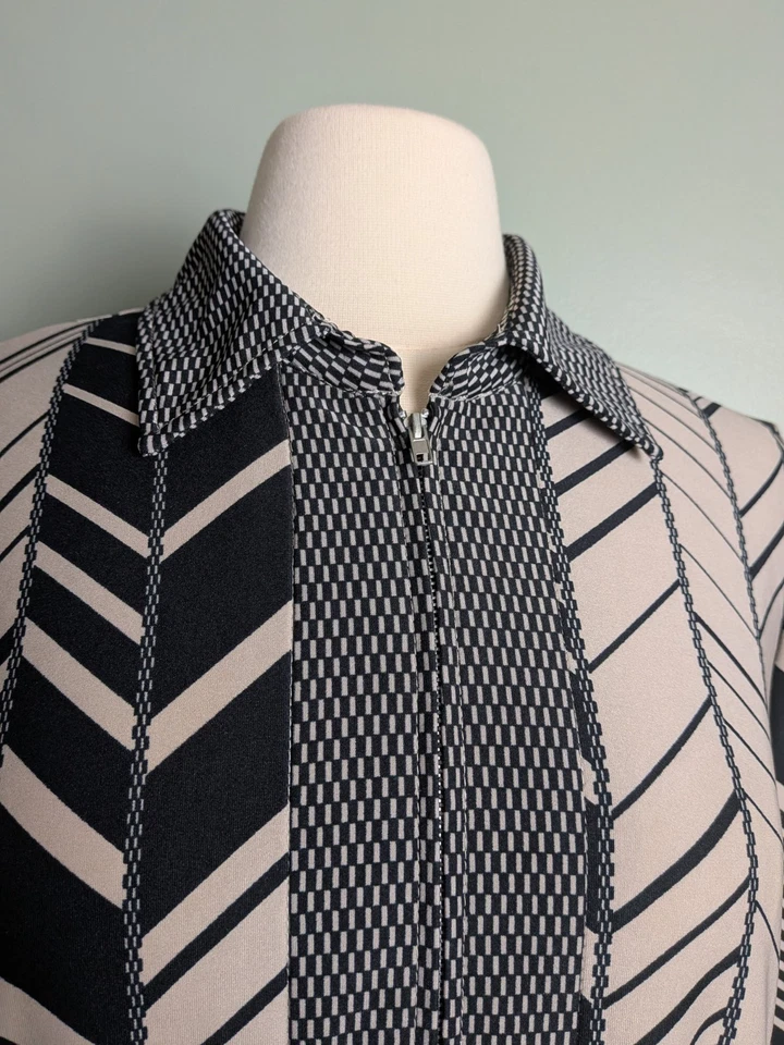 Robbie Lee Herringbone Print Mod Vintage Shift Zip Up Dress - Image 2 of 4