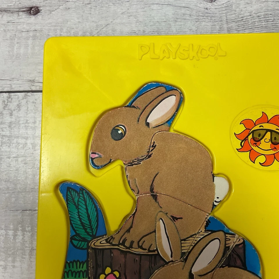 Rompecabezas de madera PlaySkool piezas flocadas conejos bandeja de plástico amarillo 7 piezas vintage Foto 2 de 4