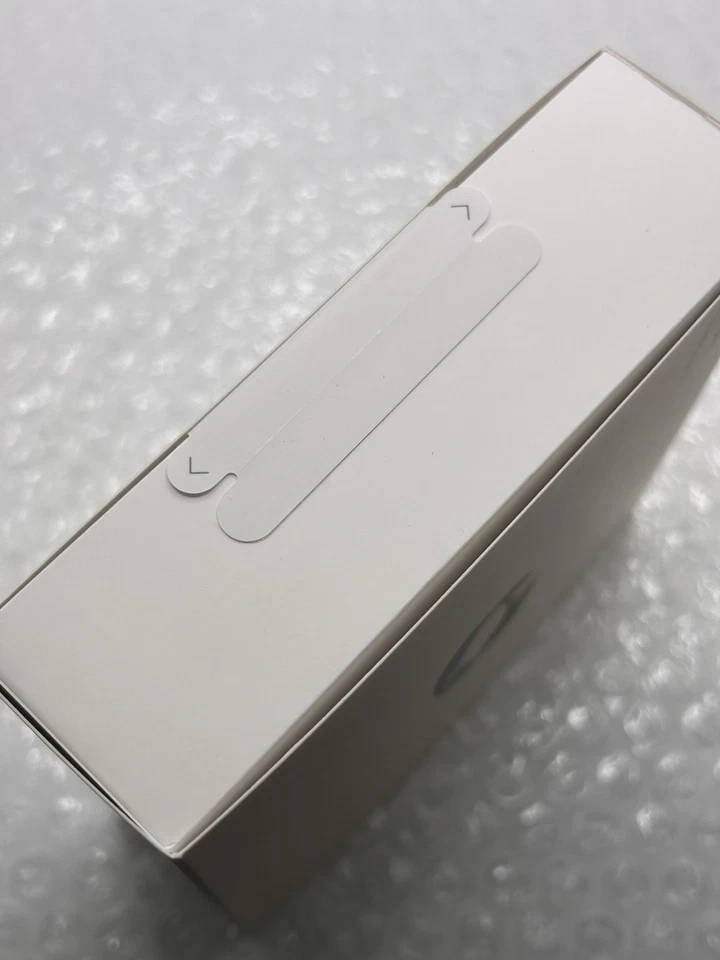 Oura Ring Gen 4 - Gold - Size 8  - BRAND NEW SEALED - Image 3 of 3