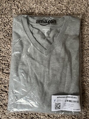 Amazon Essentials Men s T-Shirt Regular Fit Short Sleeve V-Neck Pack of 2 Grey